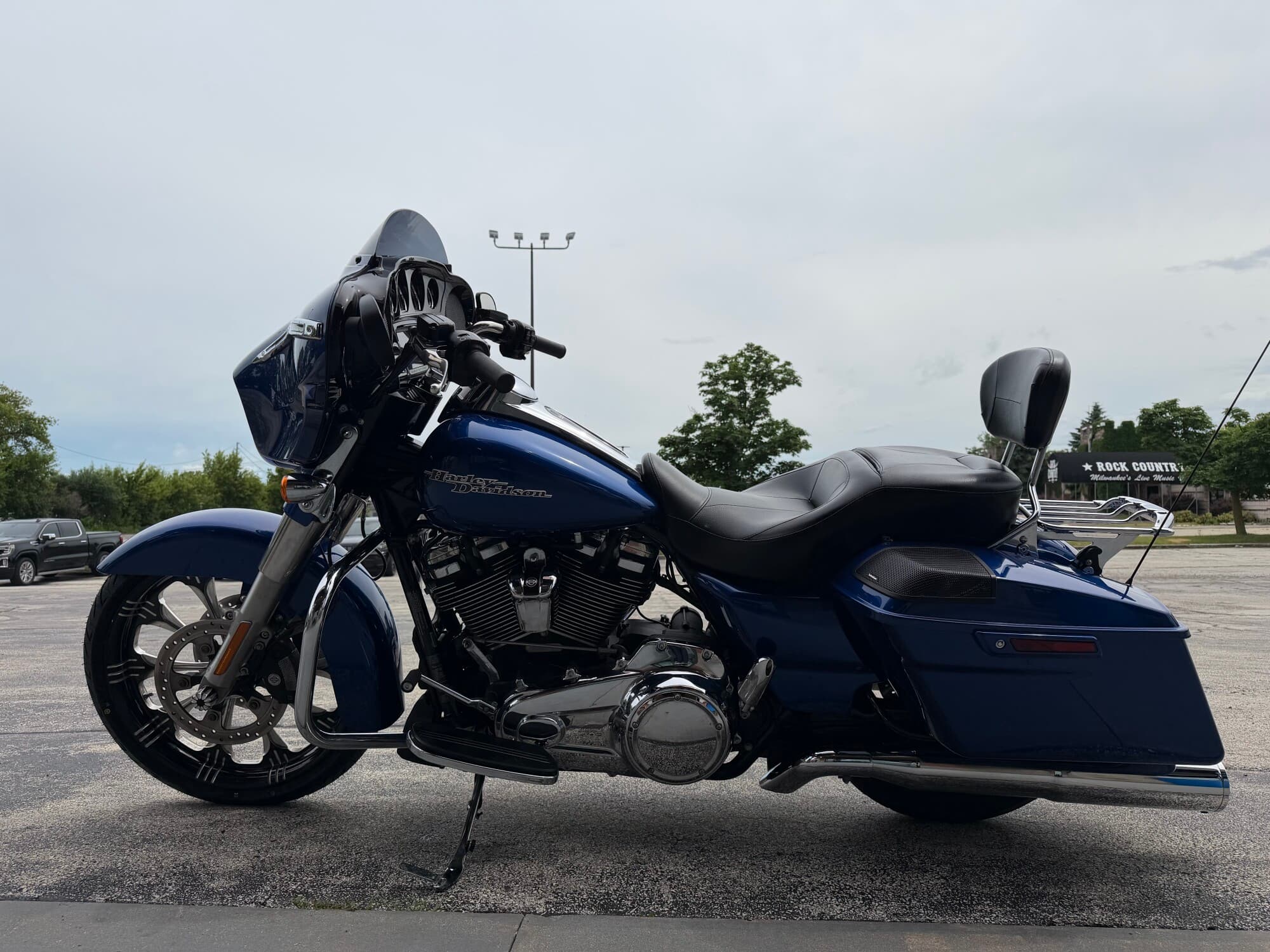 2017 Harley-Davidson Street Glide Special