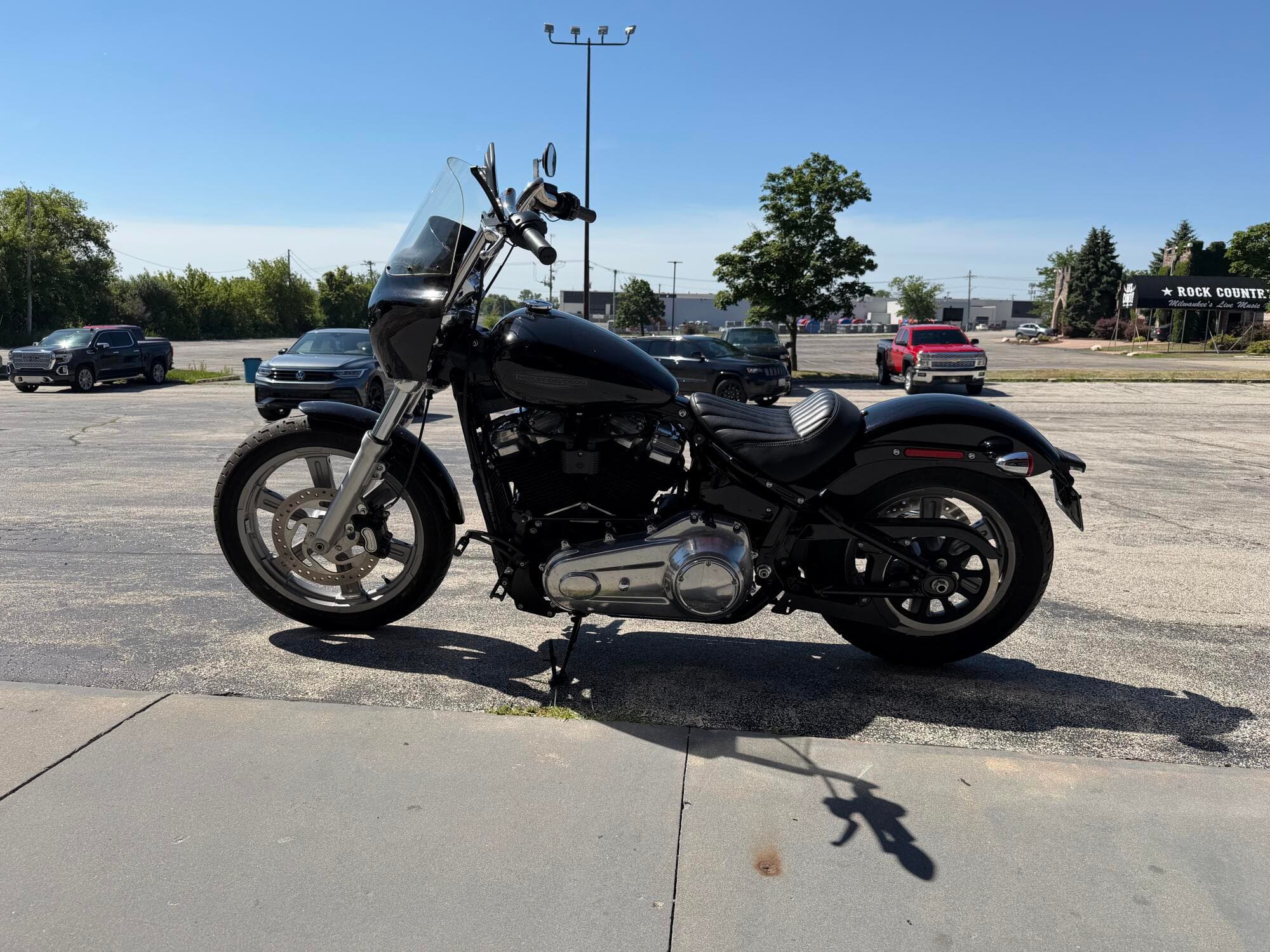 2022 Harley-Davidson Softail Standard