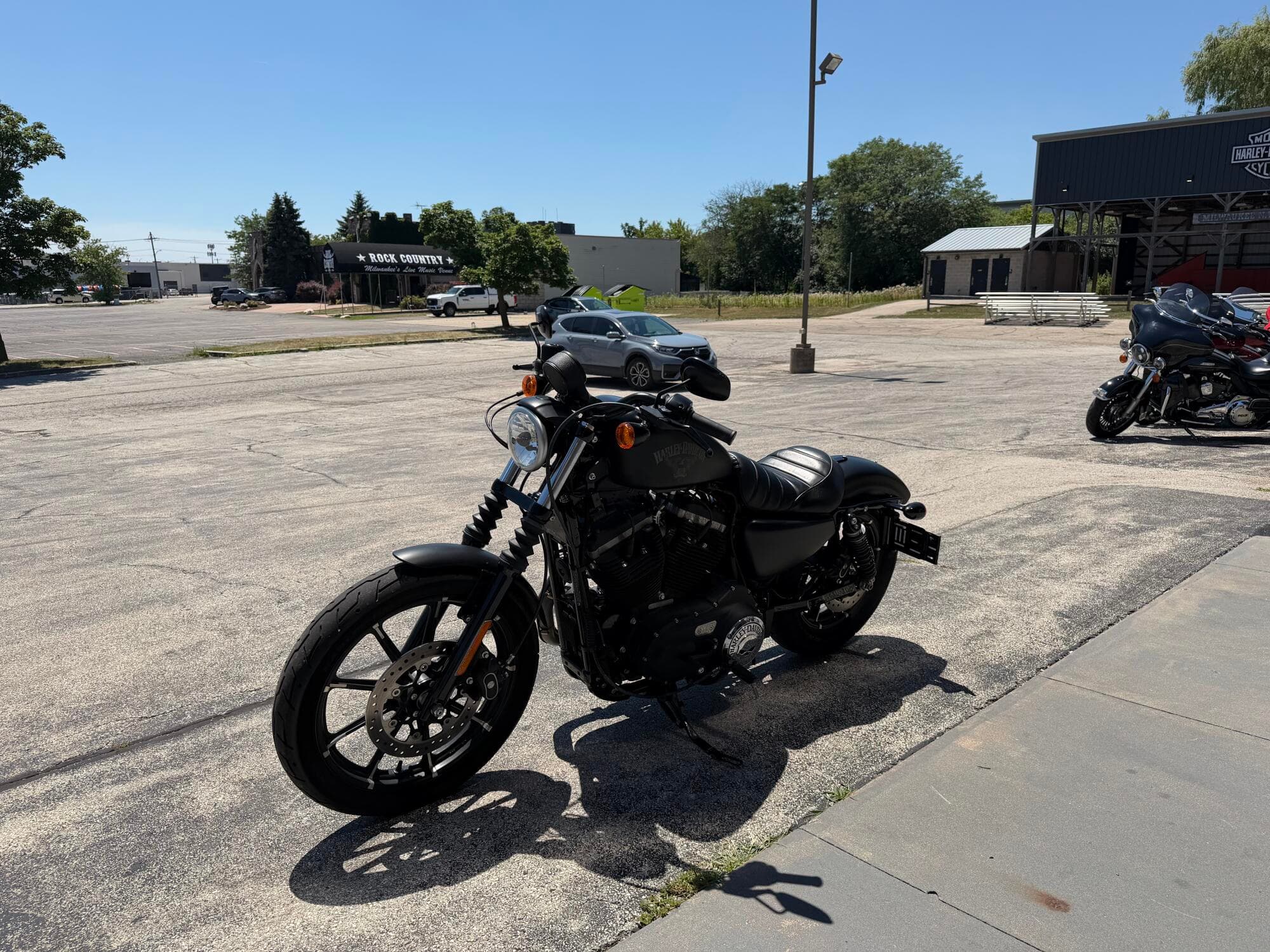 2016 Harley-Davidson Iron 883